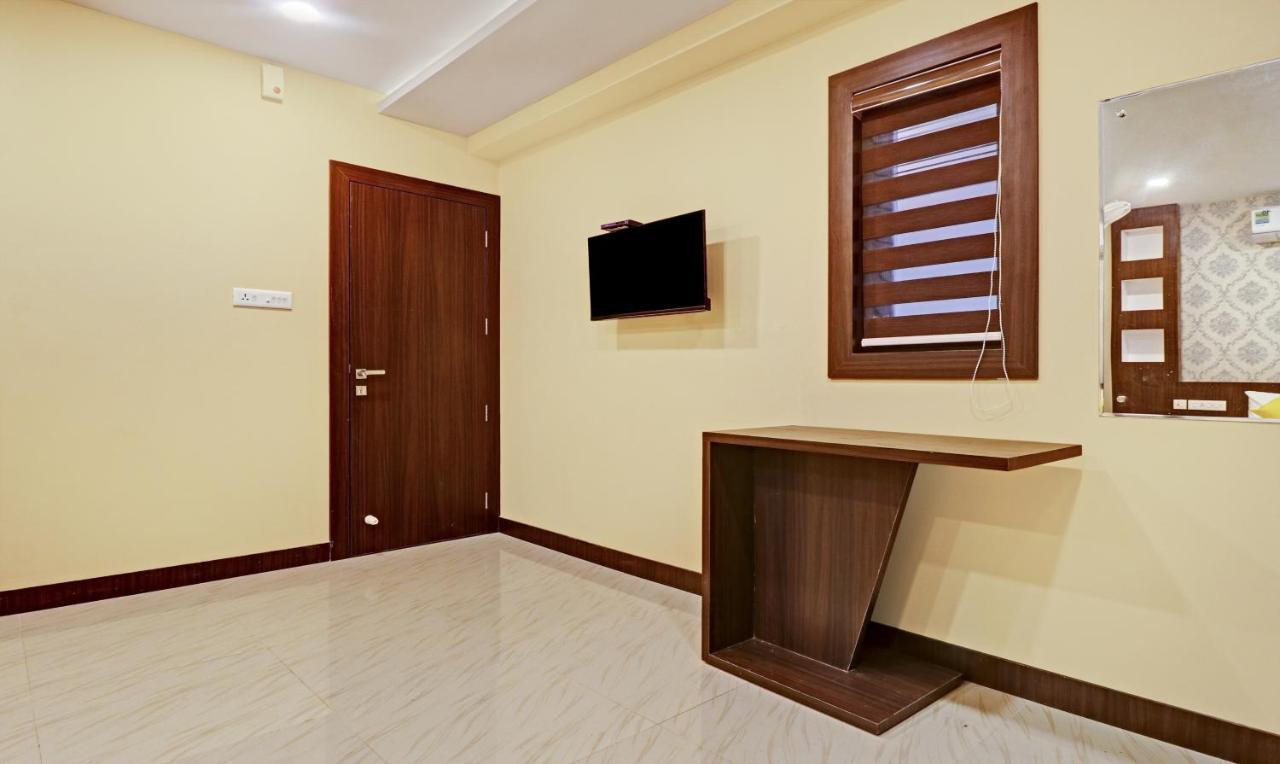 Itsy Hotels Sapphire Residency Manjeri Exterior foto